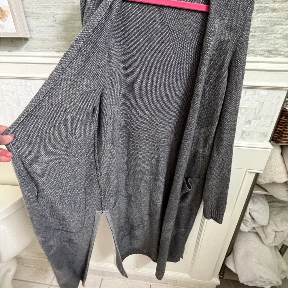 Medium Anthropologie knitted & knotted Gray Star Pattern Long Cardigan sweater